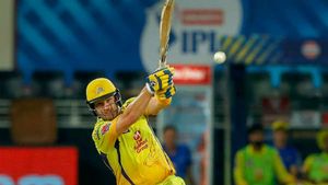 IPL 2020: വിശ്വാസം, അതാണ് ധോണിക്ക് എല്ലാം! ചങ്കൂറ്റത്തെ പുകഴ്ത്തി ലീയും സ്വാനും