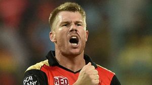 IPL 2020: ഈ വര്‍ഷം ഐപിഎല്‍ കിരീടം നേടിയാല്‍ സര്‍പ്രൈസ് സമ്മാനം, ആരാധകര്‍ക്ക് വാര്‍ണറുടെ ഉറപ്പ്!!