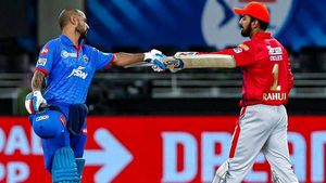 IPL 2020- 'അടിച്ചൊതുക്കാന്‍' ഇവരെ ഇറക്കണം! ആറംഗ സംഘം- തിരഞ്ഞെടുത്ത് ആകാഷ് ചോപ്ര