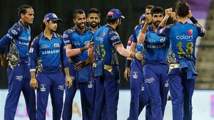 IPL 2020: മുംബൈയുടെ ജയത്തിന് പ്രാര്‍ഥിച്ച് മൂന്നു ടീമുകള്‍, എസ്ആര്‍എച്ച് തോറ്റാല്‍ അവര്‍ പ്ലേഓഫില്‍!