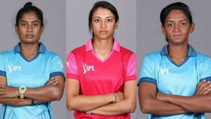 T20 Challenge: ഇനി പെണ്‍പടയുടെ ഊഴം- 'ഫൈനലോടെ' തുടക്കം