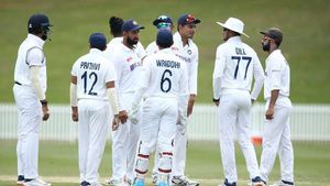 IND vs AUS: ഇന്ത്യ എ രക്ഷപ്പെട്ടു, ത്രിദിന മല്‍സരം സമനിലയില്‍