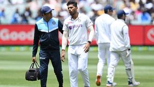 IND vs AUS: ഇഷാന്ത്, ഷമി, അടുത്തത് ഉമേഷ്? ബൗളിങിനിടെ പരിക്ക്, ഇന്ത്യക്കു ആശങ്ക