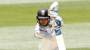 IND vs AUS: മെല്‍ബണില്‍ ഇന്ത്യക്കു മധുരപ്രതികാരം, കംഗാരുപ്പടയെ എട്ടു വിക്കറ്റിന് 'തീര്‍ത്തു'