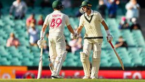 IND vs AUS: ഓസ്‌ട്രേലിയ പിടിമുറുക്കുന്നു, ലീഡ് 200ലേക്ക്