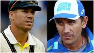IND vs AUS: വാര്‍ണര്‍ സിഡ്‌നിയില്‍ കളിക്കുമോ? ഓസീസ് കോച്ച് ജസ്റ്റിന്‍ ലാംഗര്‍ പറയുന്നു