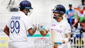 IND vs ENG: ഏഴ് വിക്കറ്റ് അകലെ ഇന്ത്യക്ക് ജയം, ജോ റൂട്ടില്‍ പ്രതീക്ഷയോടെ ഇംഗ്ലണ്ട്