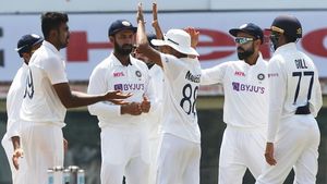 IND vs ENG: 9 വിക്കറ്റും 381 റണ്‍സും, ഇന്ത്യ ജയിക്കുമോ? മത്സരം ആവേശാന്ത്യത്തിലേക്ക്