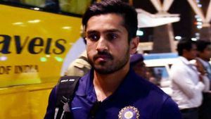 IPL 2021: കരുണ്‍ നായരെ ആര്‍സിബി വാങ്ങണം! ട്രോളിയതല്ല, കാരണം വ്യക്തമാക്കി ചോപ്ര