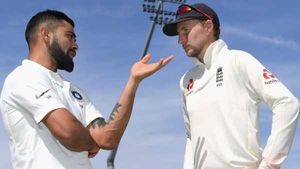 IND vs ENG: 'ഇംഗ്ലണ്ടിന്റെ വരവ് വെറുതെയല്ല, സര്‍പ്രൈസ് ഉറപ്പാണ്! ഇന്ത്യ കരുതിയിരിക്കണം'