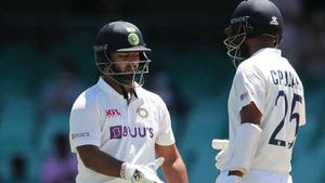 IND vs ENG: പന്ത് മിടുക്കന്‍ തന്നെ, പക്ഷെ ചിലതും കൂടി പഠിക്കാനുണ്ട്!- പുജാര പറയുന്നു