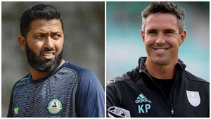 IND vs ENG: ഇന്ത്യ തോല്‍പ്പിച്ചത് ഇംഗ്ലണ്ട് ബി ടീമിനെയാണെന്ന് പീറ്റേഴ്‌സണ്‍, ട്രോളരുതെന്ന് ജാഫര്‍!!