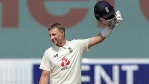 IND vs ENG: റൂട്ടിന് ഇരട്ടസെഞ്ച്വറി, ഇംഗ്ലണ്ടിന് വമ്പന്‍ സ്‌കോര്‍