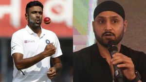 ഭാജിയോ, അശ്വിനോ? ആരെ നേരിടുകയാണ് കടുപ്പം- മുന്‍ ഇംഗ്ലണ്ട് താരം ബെല്‍ പറയും