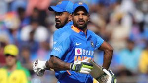 IND vs ENG: ടി20യില്‍ ധവാനെ കൊണ്ടാവുമോ? ഇതോടെ രണ്ടിലൊന്നറിയാം- രാഹുലിനെ പേടിക്കണം