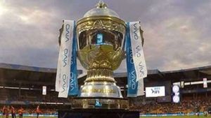 IPL 2021: ഇത്തവണ തര്‍ക്കം കുറയും, നാല് നിയമങ്ങളില്‍ മാറ്റം, തേര്‍ഡ് അംപയര്‍ക്ക് പണി കൂടും