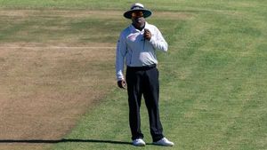 IND vs ENG: ഡിആര്‍എസ് എന്തിന്? നിതിന്റെ തീരുമാനം പിഴക്കില്ല- അഭിമാനമായി മലയാളി അംപയര്‍