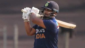 IND vs ENG: പന്ത് ഇനി സിക്‌സര്‍മാന്‍! ധോണിയും മക്കുല്ലവും പിന്നില്‍- ഇംഗ്ലണ്ടിനെതിരേ ഇതാദ്യം