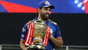 IPL 2021: ഹാട്രിക് ക്യാപ്റ്റന്‍, സിക്‌സര്‍, ജയം... രോഹിത്തിനെ കാത്ത് റെക്കോര്‍ഡുകളുടെ 'ആറാട്ട്'