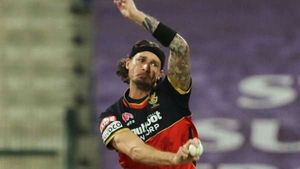സ്റ്റെയ്ന്‍ ഐപിഎല്ലിലെ 'തല്ലുകൊള്ളി', ആദ്യ അഞ്ചില്‍ ഇന്ത്യയുടെ രണ്ടു പേര്‍!