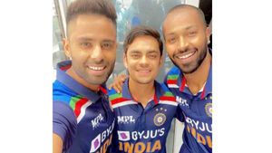 IND vs ENG T20: ഇന്ത്യക്കു പുറത്താക്കാന്‍ കഴിയാത്ത വിധം മിടുക്കന്‍! യുവതാരത്തെ പുകഴ്ത്തി ശ്രീകാന്ത്