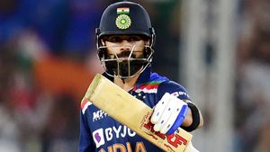 IND vs ENG 3rd T20: 'എന്തൊരു മോശം ശരീര ഭാഷയാണിത്' ഇന്ത്യന്‍ താരങ്ങളെ വിമര്‍ശിച്ച് കോലി