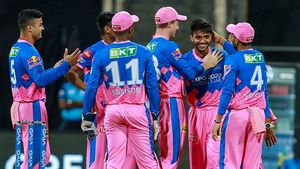IPL 2021: അനിയന്റെ മരണം മറച്ചു വച്ച കുടുംബം, 1.20 കോടിയുടെ ഐപിഎല്‍ കരാര്‍; ചേതന്‍ സക്കറിയയുടെ കഥ പറഞ്ഞ് അമ്മ