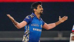 IPL 2021: ബുംറയ്ക്കും 'സെഞ്ച്വറി'!, നേട്ടത്തിലെത്തിയ മുംബൈയുടെ ആദ്യ ഇന്ത്യന്‍ പേസര്‍