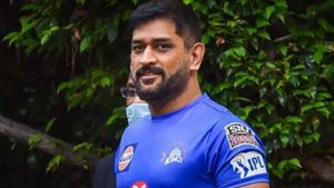 IPL 2021: ബൗള്‍ ചെയ്യുമ്പോള്‍ ഒരു കാര്യം ശ്രദ്ധിക്കുക- ധോണിയുടെ ഉപദേശത്തെക്കുറിച്ച് യുവതാരം