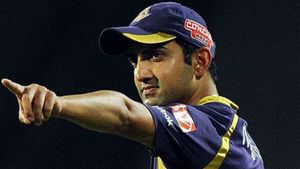 IPL 2021: റാഷിദിനെതിരെ അവന്‍ റിസ്‌കെടുത്തില്ല, ആര്‍സിബിയുടെ ജയത്തിന്റെ കാരണം പറഞ്ഞ് ഗംഭീര്‍
