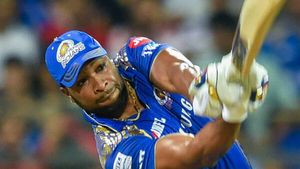 IPL 2021: ഗ്യാലറി കടന്ന 5 പടുകൂറ്റന്‍ സിക്‌സറുകള്‍, ഈ സീസണില്‍ 100 മീറ്റര്‍ എത്തിച്ചത് 2 പേര്‍