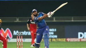 IPL 2021 MI vs RCB: ചരിത്ര നേട്ടം കാത്തിരിക്കുന്നു, പൊള്ളാര്‍ഡിന് വേണ്ടത് രണ്ട് സിക്‌സ്