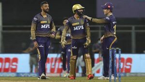 IPL 2021: സന്ദീപ് വാര്യര്‍ക്കും വരുണ്‍ ചക്രവര്‍ത്തിക്കും കൊവിഡ്; കൊല്‍ക്കത്തന്‍ ക്യാമ്പില്‍ ആശങ്ക!