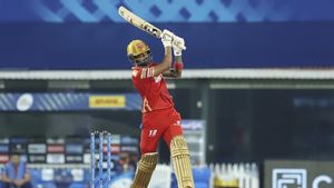 IPL 2021: വീണ്ടും മുംബൈ തോറ്റു, ചാമ്പ്യന്‍ നിരക്ക് എവിടെ പിഴച്ചു? മൂന്ന് കാരണമിതാ
