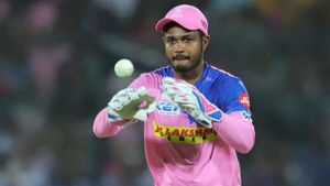 IPL 2021: വെടിക്കെട്ടിന് അപ്പുറത്തുള്ള തകര്‍ത്തടിക്കല്‍, 4 മത്സരങ്ങളില്‍ പിറന്നത് 67 സിക്‌സറുകള്‍