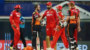 IPL 2021: ഡിസി രക്ഷപ്പെട്ടു, എസ്ആര്‍എച്ചിനെതിരേ നാണക്കേടിന്റെ റെക്കോര്‍ഡ് പഞ്ചാബിന്