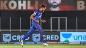 IPL 2021: ആര്‍സിബി ടീമില്‍ തിരികെ എത്തിക്കാന്‍ സാധ്യതയുള്ള അഞ്ച് മുന്‍ താരങ്ങള്‍ ഇവരാണ്