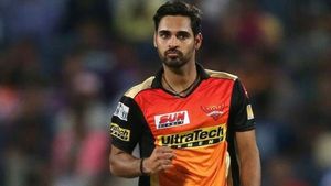 IPL 2022: ഹൈദരാബാദ് ആരെയൊക്കെ നിലനിര്‍ത്തും?ഭുവിയെ നിലനിര്‍ത്തില്ല, കാരണം ചൂണ്ടിക്കാട്ടി ആകാശ്