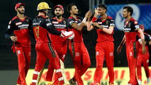 IPL 2021: സാമ്യത ചുവപ്പില്‍ മാത്രമല്ല, ഭാഗ്യക്കേടിലും; ആര്‍സിബി ഐപിഎല്ലിലെ ലിവര്‍പൂള്‍!
