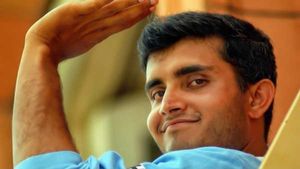 'ഇന്നത്തെ താരങ്ങളെപ്പോലെയല്ല, 13 വര്‍ഷം ഇടവേളയില്ലാതെ കളിച്ചു', ഓര്‍മ പങ്കുവെച്ച് ഗാംഗുലി