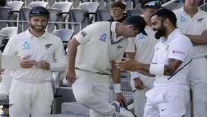 WTC Final: മെഗാ ഫ്‌ളോപ്പ്, ആകെ കിട്ടിയത് 12 റണ്‍സ്, ഇന്ത്യയുടെ വാലറ്റത്തെ ട്രോളി ആരാധകര്‍