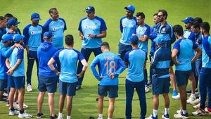 ടെസ്റ്റ് ചാമ്പ്യന്‍ഷിപ്പ് തോല്‍വി പാഠം; ഇംഗ്ലണ്ട് പരമ്പരയ്ക്ക് മുമ്പ് സന്നാഹ മത്സരം ആവിശ്യപ്പെട്ട് ഇന്ത്യ