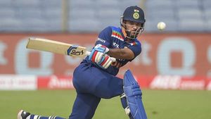 IND vs SL: 'ഈ ആണ്‍കുട്ടികളെയോര്‍ത്ത് അഭിമാനം, തോറ്റുകൊടുക്കാത്ത മനസാണവര്‍ക്ക്'- ധവാന്‍