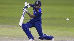IND-SL: ക്യാപ്റ്റനായി ധവാന്‍ തിളങ്ങി, എന്നാല്‍ ഒരു തെറ്റ് വരുത്തി, ചൂണ്ടിക്കാട്ടി ആകാശ് ചോപ്ര