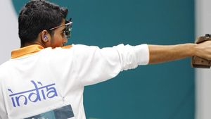 Olympics 2021: ഷൂട്ട് ഓൺ ടാർഗറ്റ്; പത്ത് മീറ്റർ എയർ പിസ്റ്റളിൽ ഒന്നാമനായി ഇന്ത്യയുടെ സൗരഭ് ഫൈനലിൽ