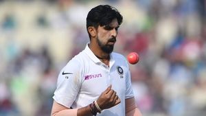 IND vs SA: 'ഇഷാന്തിനെ ഇന്ത്യ മൂലക്കിരുത്തരുത്', അവസരങ്ങള്‍ നല്‍കണം-ഷോണ്‍ പൊള്ളോക്ക്