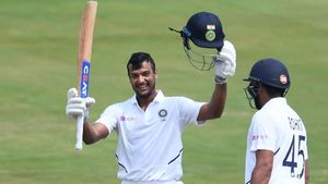 IND vs ENG: ടീമിലെത്തേണ്ടത് വിഹാരിയോ സൂര്യകുമാറോ അല്ല, മായങ്ക് അഗര്‍വാള്‍, കാരണങ്ങളറിയാം