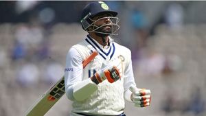 IND vs ENG: 'അശ്വിന്‍ വേണ്ട ജഡേജ മതി', കാരണങ്ങള്‍ പലത്, ബാറ്റിങ് കണക്കുകളില്‍ കോലിക്കും മുകളില്‍