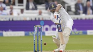 IND vs ENG: 'രോഹിത് ശര്‍മ ഷോട്ട് തിരഞ്ഞെടുക്കുമ്പോള്‍ അല്‍പ്പം കൂടി ശ്രദ്ധിക്കണം'- വിക്രം റാത്തോര്‍