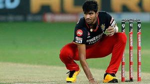 IPL 2021: ആര്‍സിബിക്കു വന്‍ തിരിച്ചടി, വാഷിങ്ടണ്‍ സുന്ദര്‍ പിന്‍മാറി- ലോകകപ്പും സംശയത്തില്‍